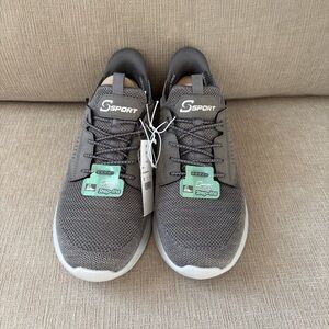 Men’s Sketchers Slip In Sneakers 10.5 NWT